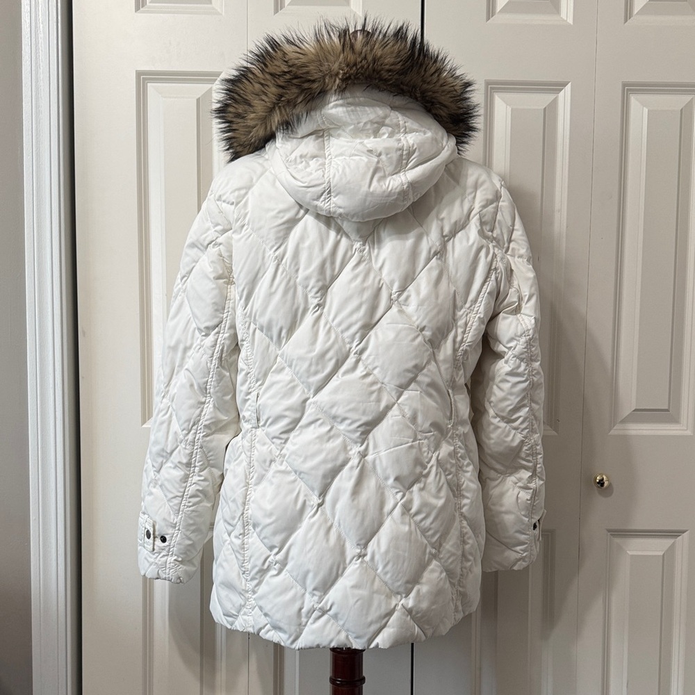 Lands' End Off White Puffer Jacket with Faux Fur Hood - Picture 5 of 15